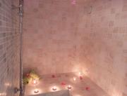 Love room de luxe avec jacuzzi et hammam privatifs proche Toulon - 2