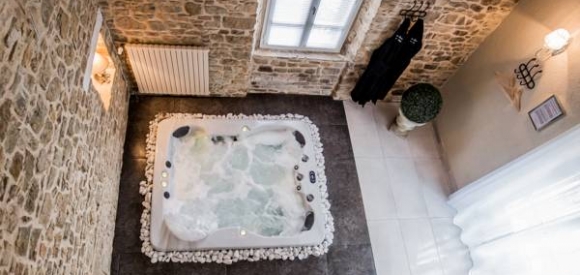 Gîte avec Spa privatif et piscine, proche de Rennes, classé 4 étoiles