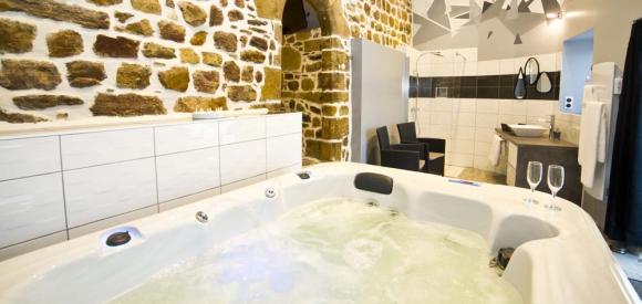 Suite romantique et insolite avec spa en Aveyron