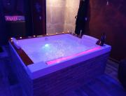 Suite industrielle avec jacuzzi privatif, Istres - 4