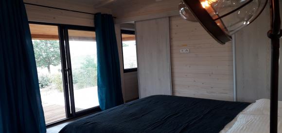 Cabane sur pilotis avec spa privatif, proche Carcassonne