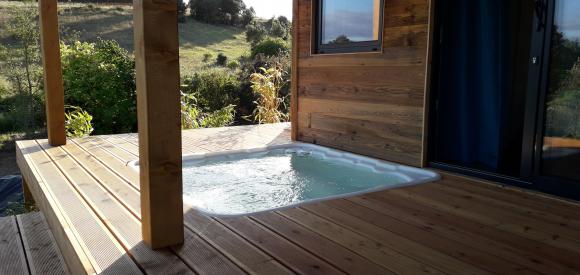 Cabane sur pilotis avec spa privatif, proche Carcassonne