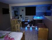 Chambre zen avec spa privatif et fauteuil massant, Beaucaire - 2