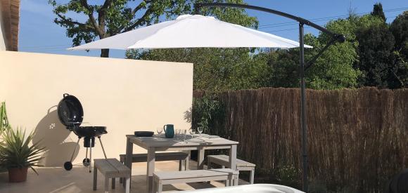 Mazet avec jacuzzi privatif et piscine, Uzes
