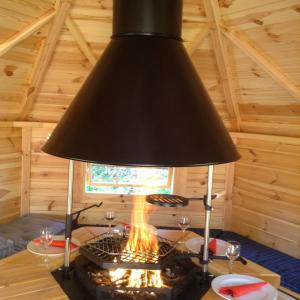 Cabane de Charme avec Bain nordique, proche Sarlat