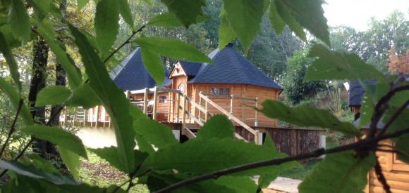 Cabane de Charme avec Bain nordique, proche Sarlat