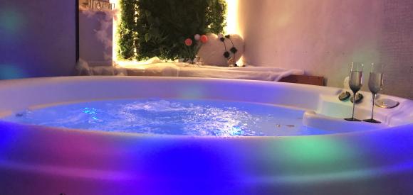 LOFT LOVE SPA privé , mur végétal, feu de bois, vélos, BAIE DE SOMME