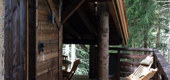 Cabane perchée en pleine nature, cadre exceptionnel en Savoie