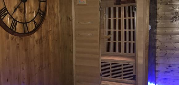 Duplex de luxe ambiance chalet avec jacuzzi et sauna privatif, villeurbanne