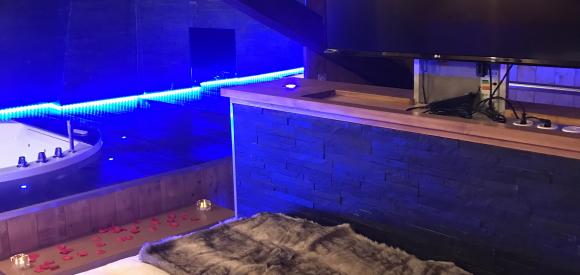 Duplex de luxe ambiance chalet avec jacuzzi et sauna privatif, villeurbanne