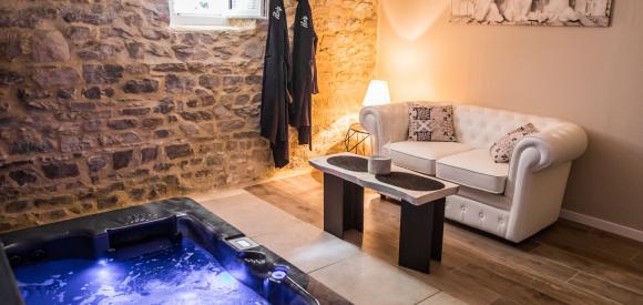Gîte luxueux avec jacuzzi privatif et piscine proche de Rennes