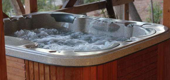 Cabane perchée spa privatif dans la nature, Var