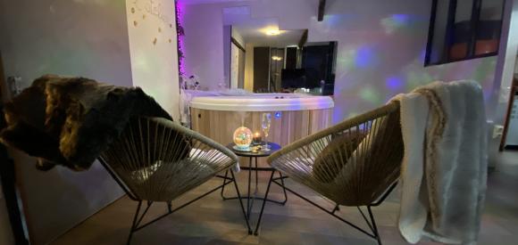 LOFT LOVE SPA privé , mur végétal, feu de bois, vélos, BAIE DE SOMME