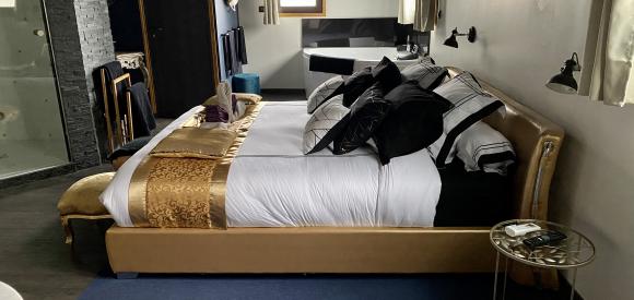 Magnifique suite avec spa, hammam, sauna et cheminée privatifs, Epernay