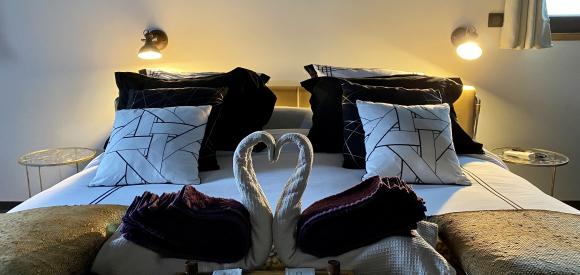 Magnifique suite avec spa, hammam, sauna et cheminée privatifs, Epernay