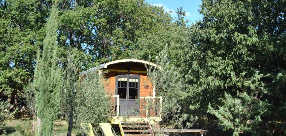 Cabane au milieu de la nature avec spa privatif, Ardèche