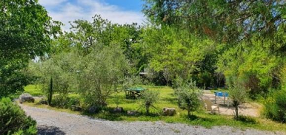 Cabane au milieu de la nature avec spa privatif, Ardèche