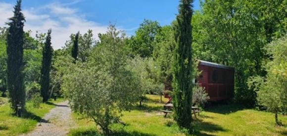 Cabane au milieu de la nature avec spa privatif, Ardèche