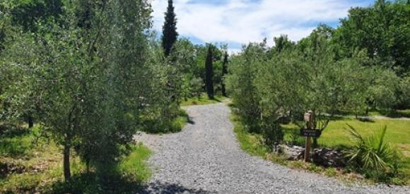 Cabane au milieu de la nature avec spa privatif, Ardèche