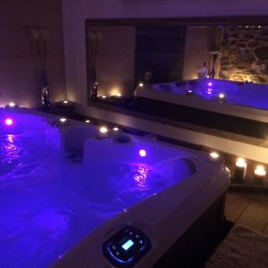 Suite romantique de 70m² avec jacuzzi XXL Nîmes