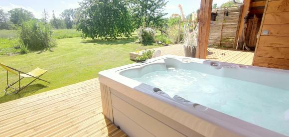 LOVE ROOM, SPA privé en terrasse couverte VUE prairie, luminothérapie, hammam Baie de Somme