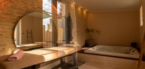 Loveroom avec jacuzzi privé - Marais Poitevin, proche Niort et La Rochelle