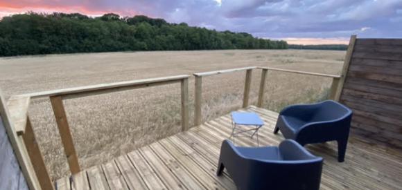 Suite de luxe avec pièce cachée coquine et bain balnéothérapie à moins d'une heure de Paris, Normandie